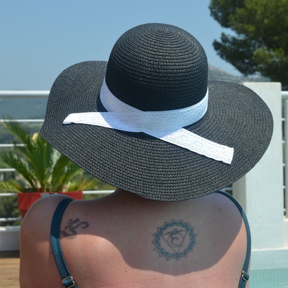 Meet your Posher, Sarah-michèle - Picture 1 of 1